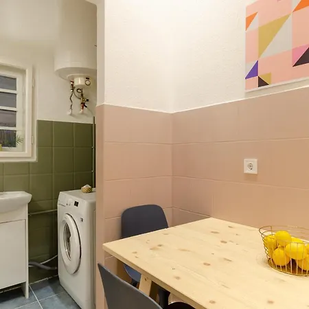 Apartman Cosy In District.